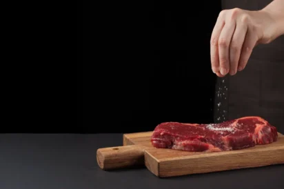Comment-bien-assaisonner-un-steak-La Boucherie Restaurant